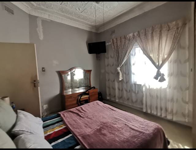 3 BEDROOM HOUSE FOR SALE IN REGENTS PARK